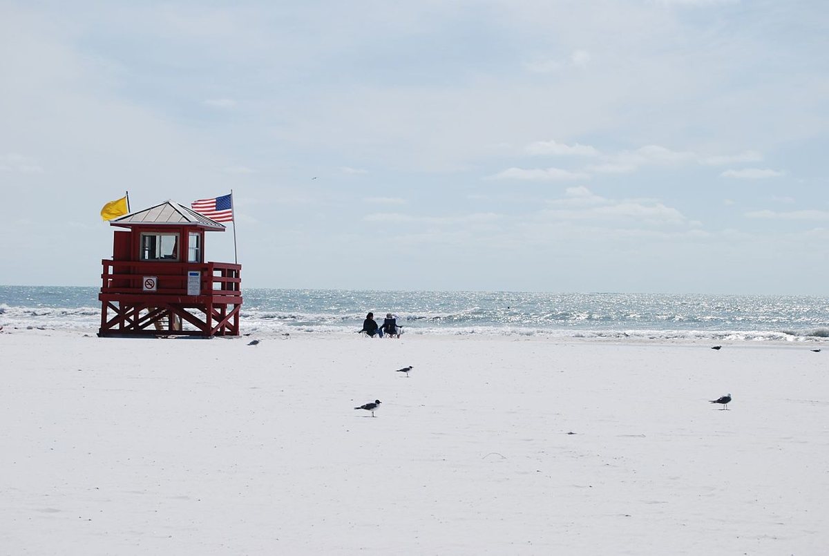 Bright white quartz sand and clear water at Siesta Key Beach